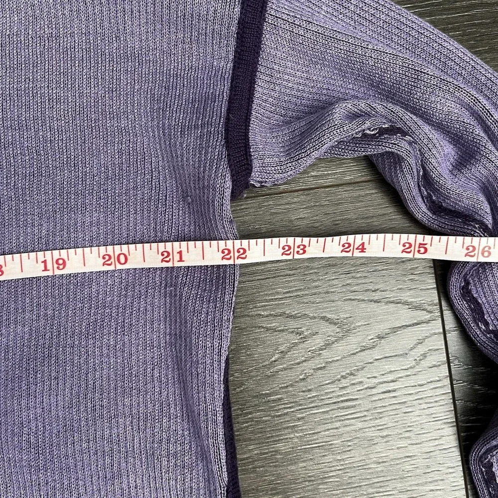 Lululemon Sweater Women's Approx Size‎ 10 Purple Thumbholes Pullover Reversible